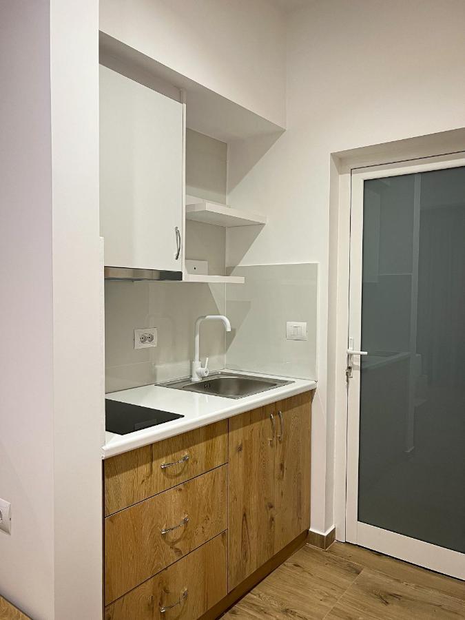 Klea B Apartments Sarandë Exterior foto