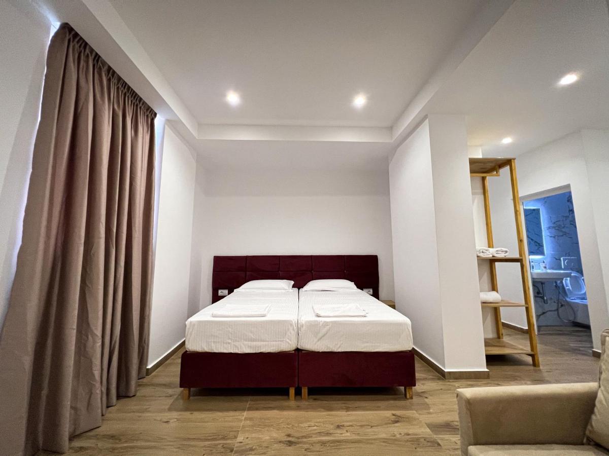 Klea B Apartments Sarandë Exterior foto
