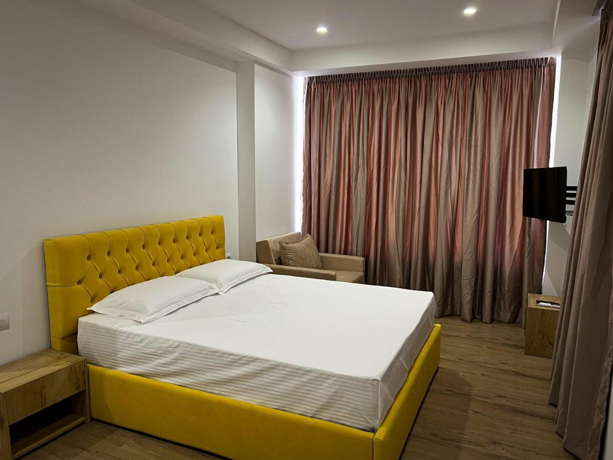 Klea B Apartments Sarandë Exterior foto