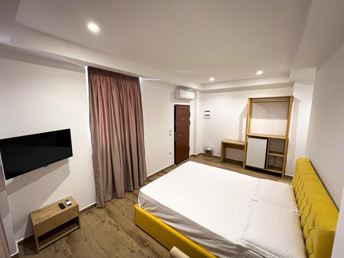 Klea B Apartments Sarandë Exterior foto
